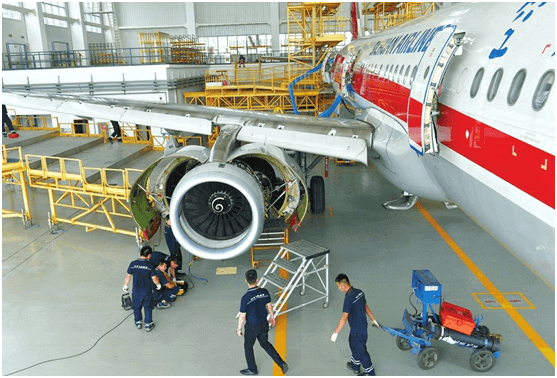 飛機維修使用智能工具櫃有效提高安全作業 飛機維修使用智能工具櫃有效提高安全作業